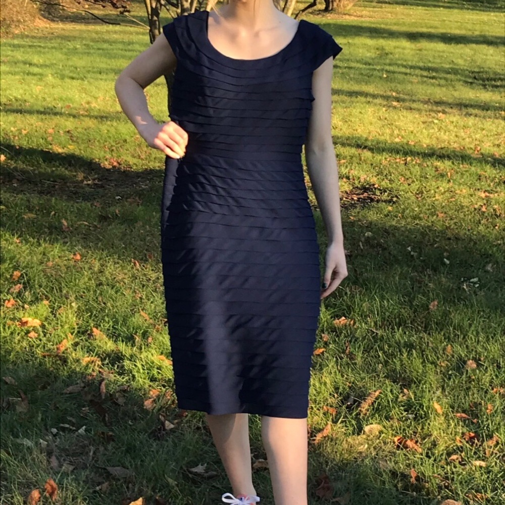 Navy Blue evening dress - Picture 3 of 4